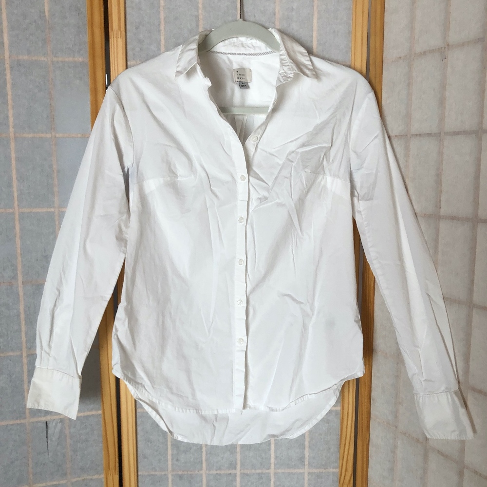 a new day White Collared Button Down Blouse